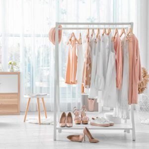 Comment alléger les vêtements de ma garde-robe et ma conscience ?